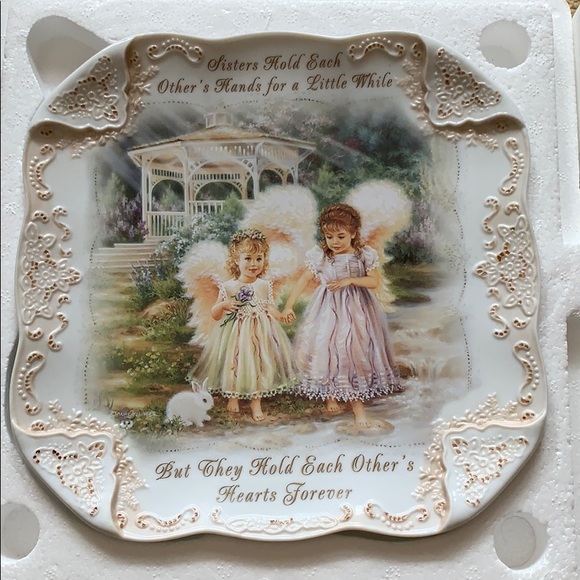 Bradford Exchange Sisters Collector Plate - Picture 2 of 4